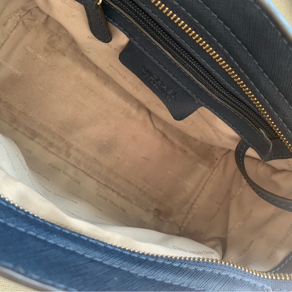 MICHAEL KORS LIMITED EDITION Navy Saffiano Crossbody Tote Bag. - Picture 3 of 7